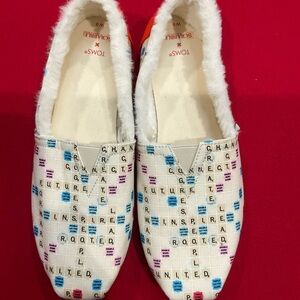 Toms 9 canvas NWT SCRABBLE shoes fur lined slip on